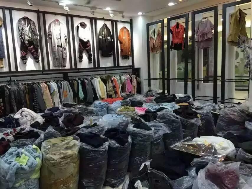便宜時尚女裝批發網即墨服裝市場一手價格拿貨10元起